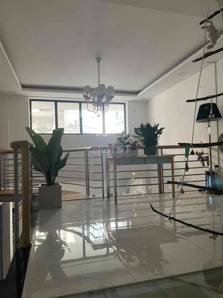 Nhà kiên cố đường thông ô tô né nhau trung tâm Quận Tân Bình