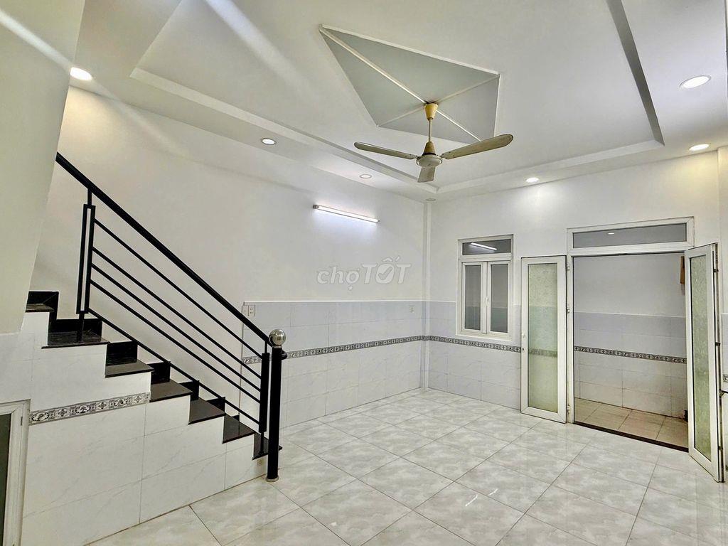 10,5 tr/thág - Chính chủ cho thuê nhà nguyên căn Tân Bình 95m2 sử dụng