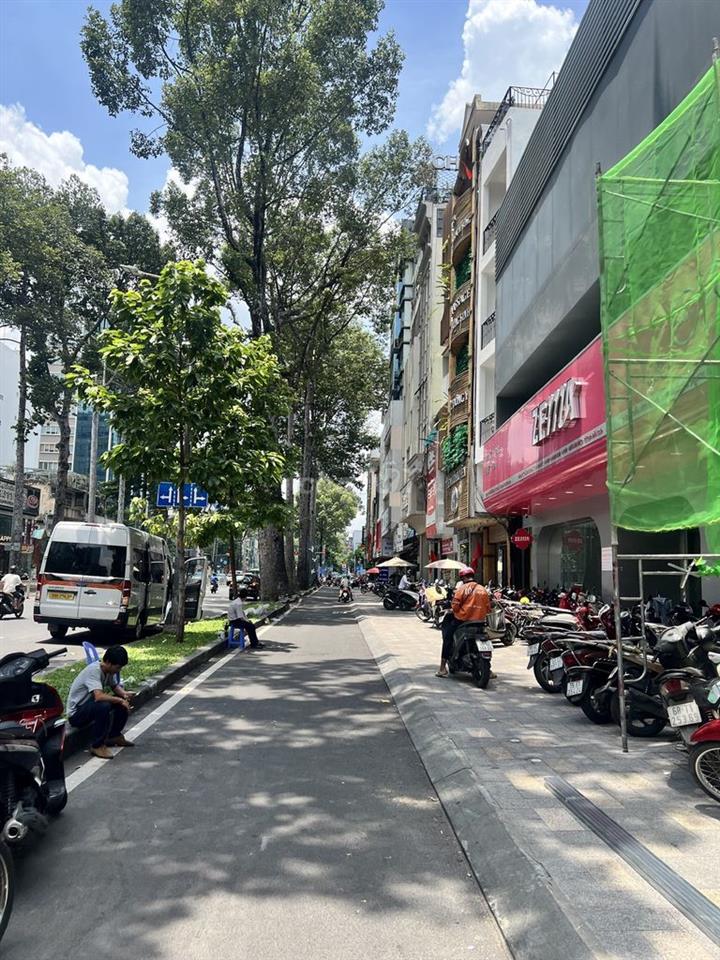 CHO THUÊ NHÀ MẶT TIỀN 212 TRẦN HƯNG ĐẠO, THANG MÁY TỪNG TẦNG