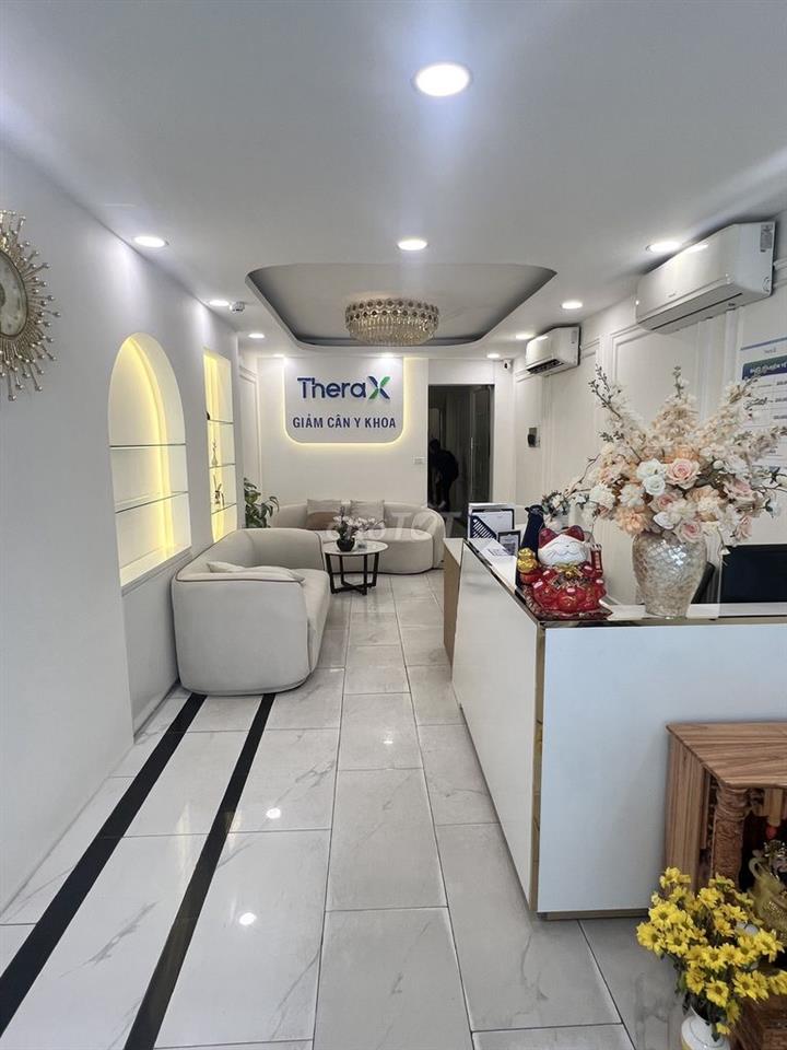 CHO THUÊ NHÀ MẶT TIỀN 212 TRẦN HƯNG ĐẠO, THANG MÁY TỪNG TẦNG