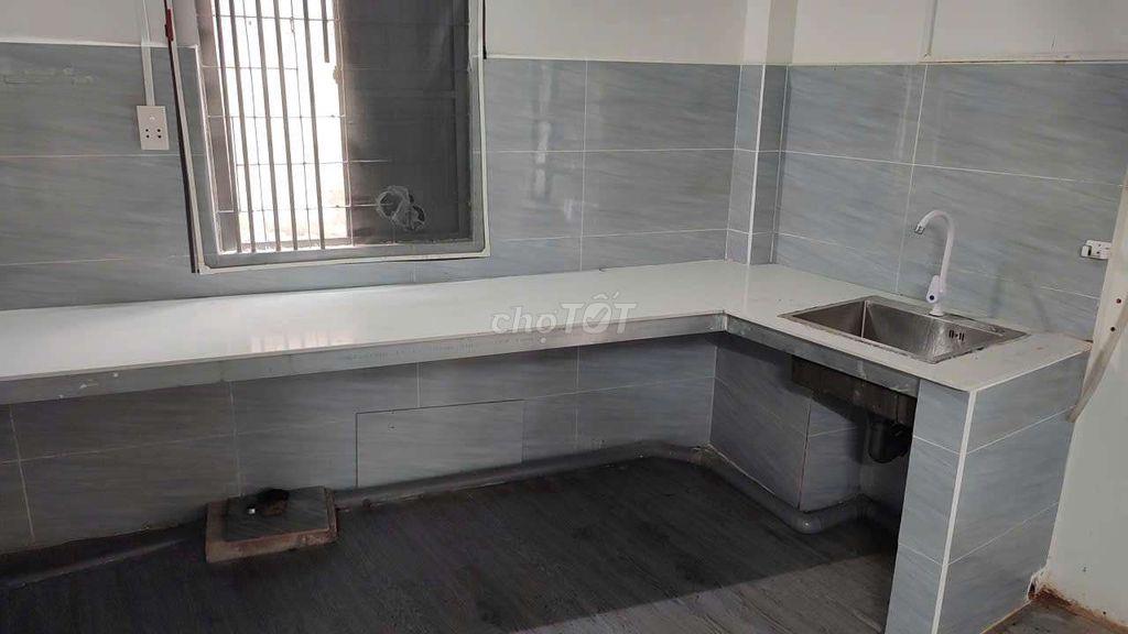 Chính chủ cho thuê nhà hẻm Phạm Văn Bạch, 1 trệt 1 lầu, có máy lạnh