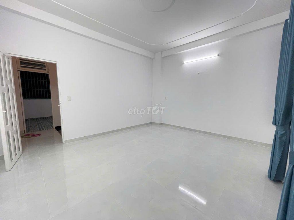 Cần cho thuê nhà HXH 102/2A Phan Huy Ích P.15 Q.Tân Bình