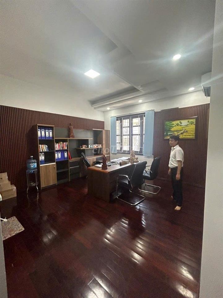 🏡  Biệt Thự Cho Thuê HXH Phổ Quang_8,5x18m_Trệt 3 Lầu, Gara Ô Tô