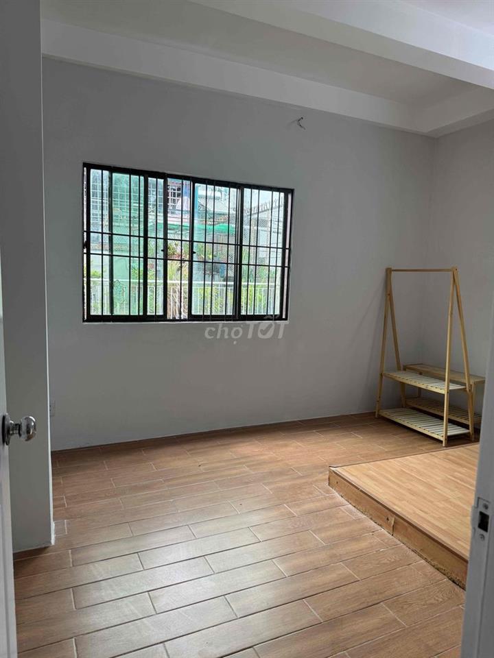 Nhà riêng 3 tầng 3pn hẻm 5m Bành Văn Trân 3