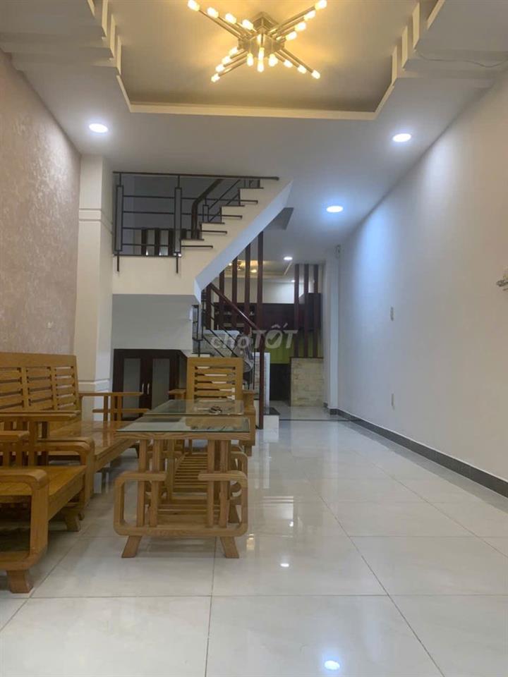 Nhà nguyên căn gần ga T3 vào sân bay đường Hoàng Hoa Thám DTSD 180m2