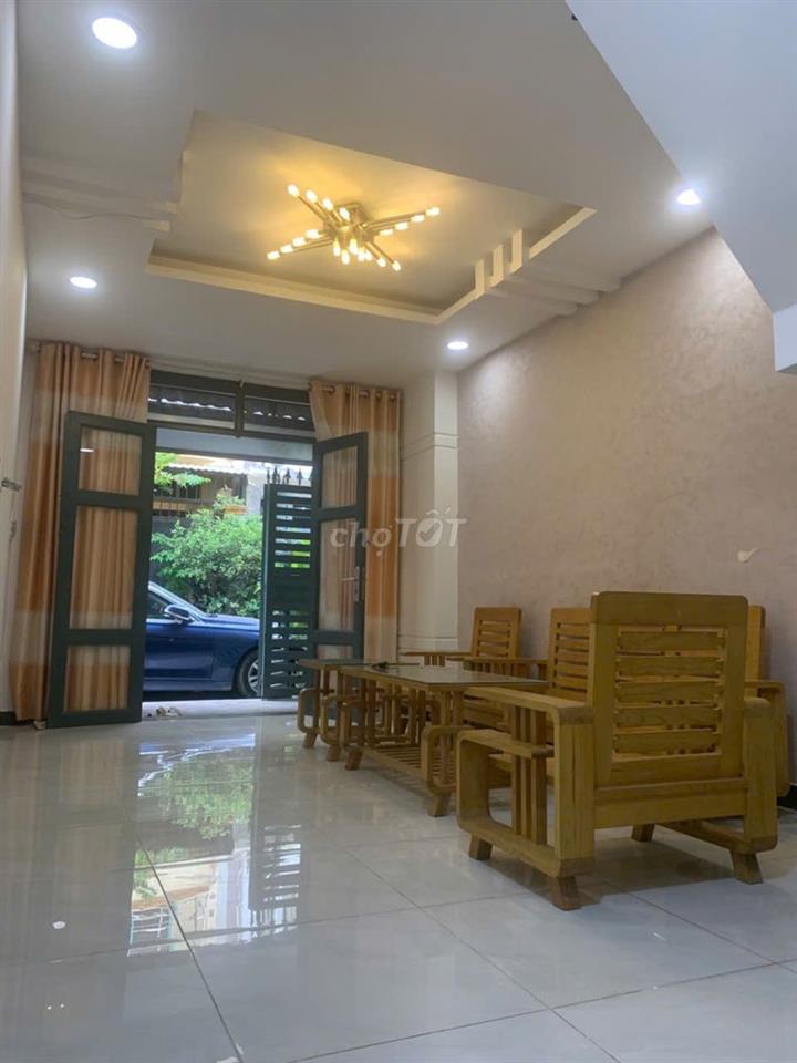 Nhà nguyên căn gần ga T3 vào sân bay đường Hoàng Hoa Thám DTSD 180m2
