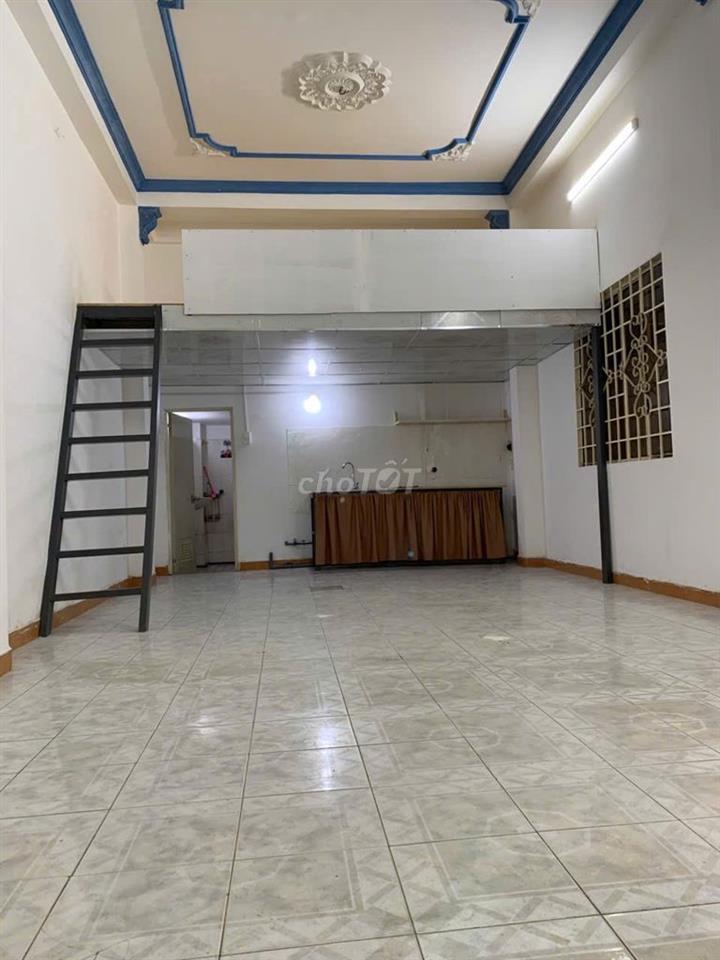 Cho thuê nhà ở đường Đồng Xoài gần chợ Hoàng Hoa Thám DTSD 60m2
