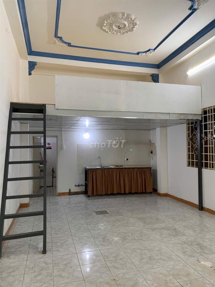 Cho thuê nhà ở đường Đồng Xoài gần chợ Hoàng Hoa Thám DTSD 60m2