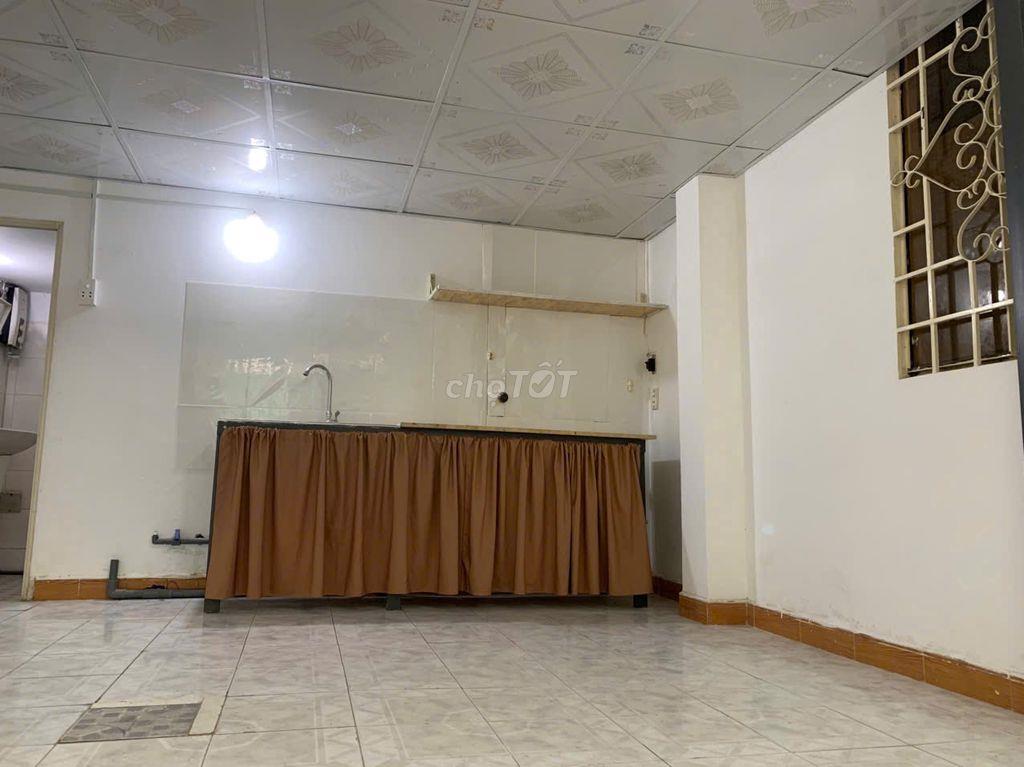Cho thuê nhà ở đường Đồng Xoài gần chợ Hoàng Hoa Thám DTSD 60m2