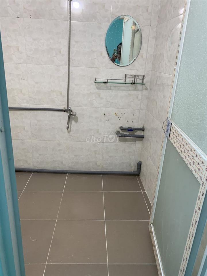 Nhà nguyên căn gần chợ Hoàng Hoa Thám DTSD 140m2