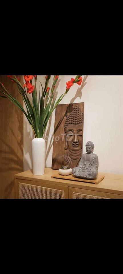Cho thuê 1 phòng lầu 1 nhà mặt tiền đường Hồng Lạc