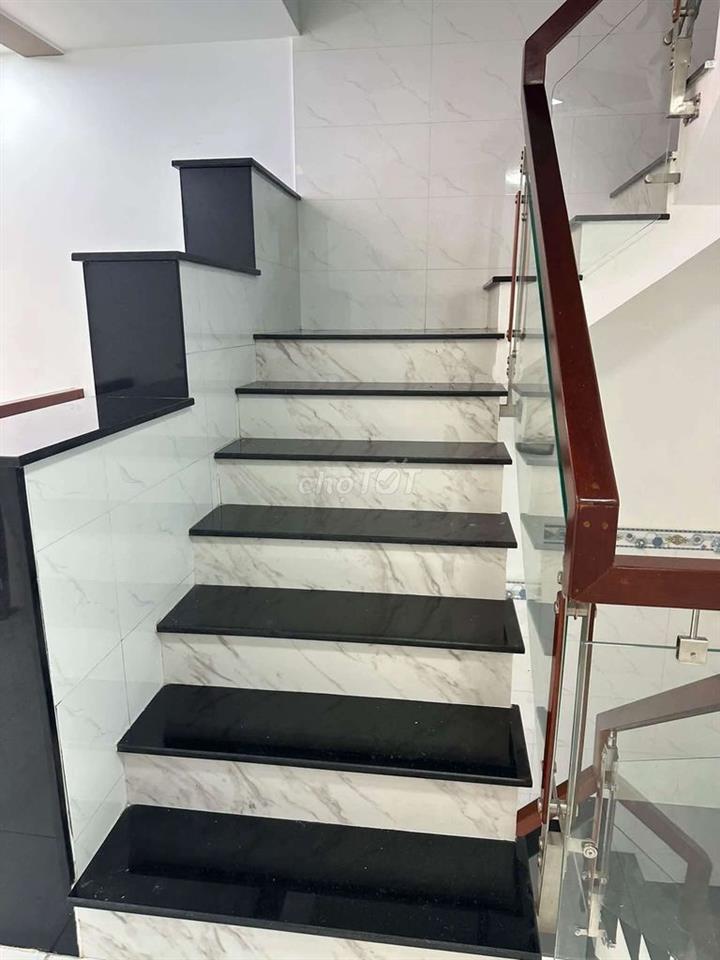 cho thuê nhà mới  . huỳnh văn nghệ p15 tân bình tphcm 