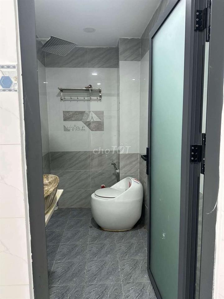 cho thuê nhà mới  . huỳnh văn nghệ p15 tân bình tphcm 