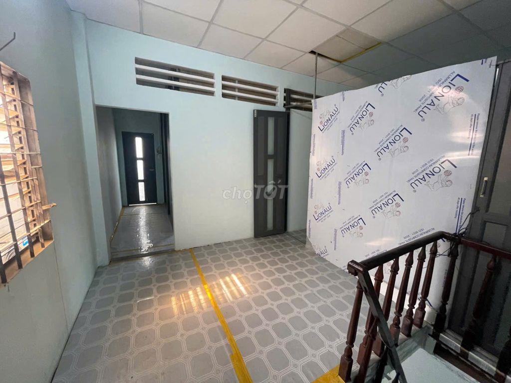 cho thuê Văn Chung - DT 5.2 x 13 - 2 tầng  - giá 11 triệu/Tháng còn TL