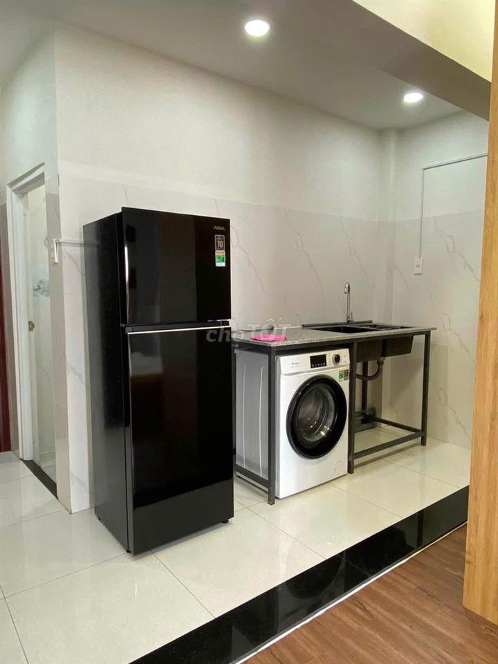 Studio Ban Công Lớn 35m2 - Bàu Cát - Trương Công Định - chỉ 6,5 Triệu