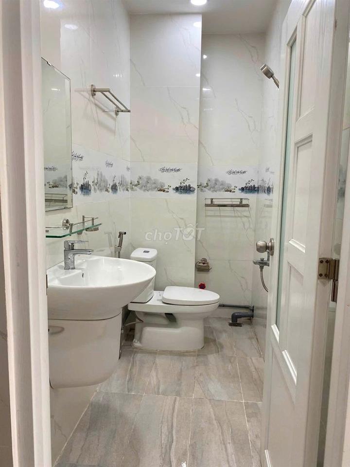 Studio Ban Công Lớn 35m2 - Bàu Cát - Trương Công Định - chỉ 6,5 Triệu