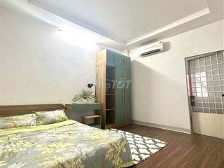 Phòng Lớn 40m2 - Tách Bếp - Full NT - Cộng Hòa giá chỉ 5.4 triệu