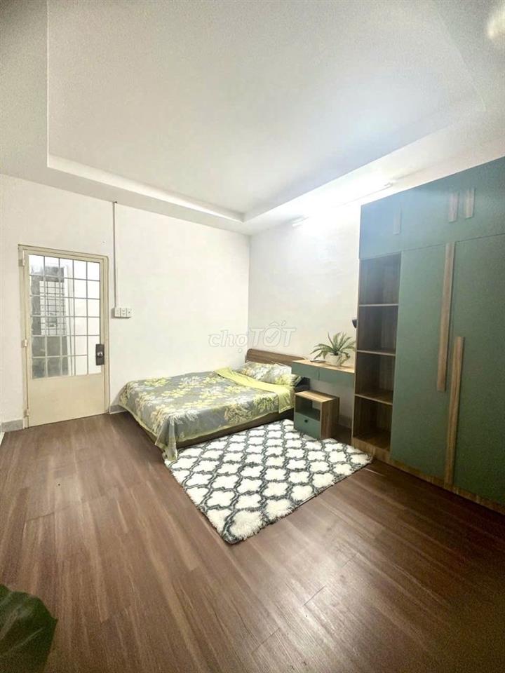 Phòng Lớn 40m2 - Tách Bếp - Full NT - Cộng Hòa giá chỉ 5.4 triệu