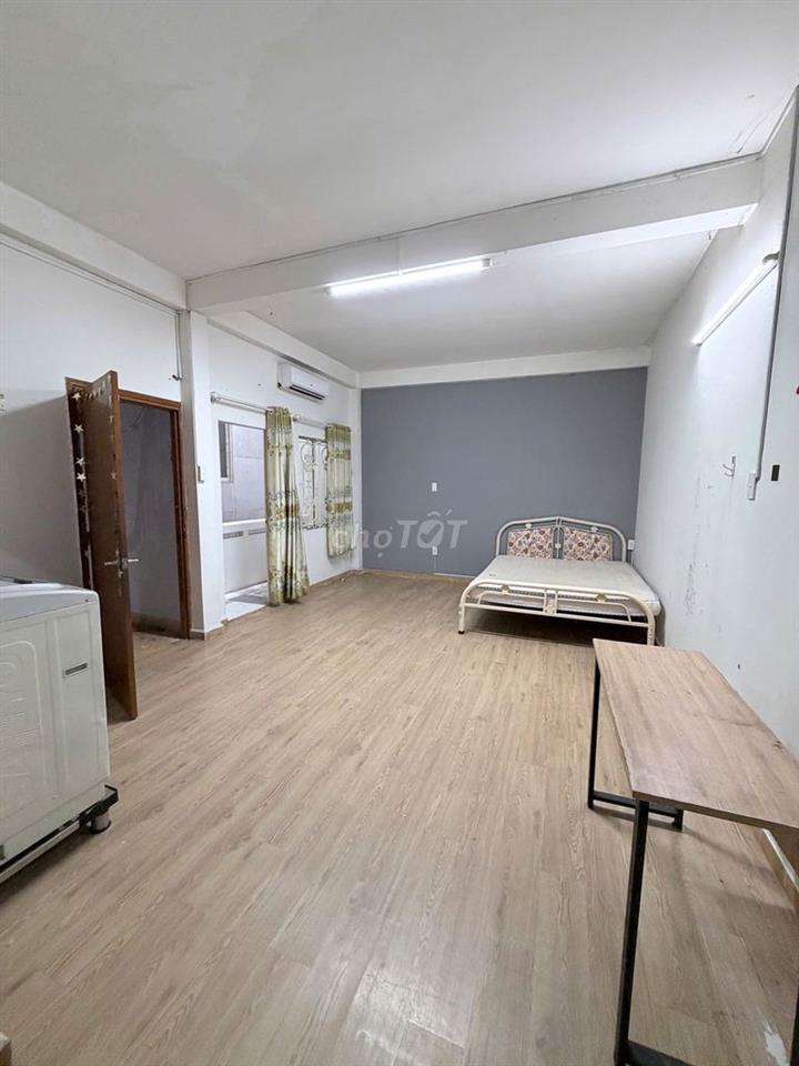 Phòng Lớn 30m2 - Nội Thất - Bình Giã - Cộng Hoà - giá 4tr5