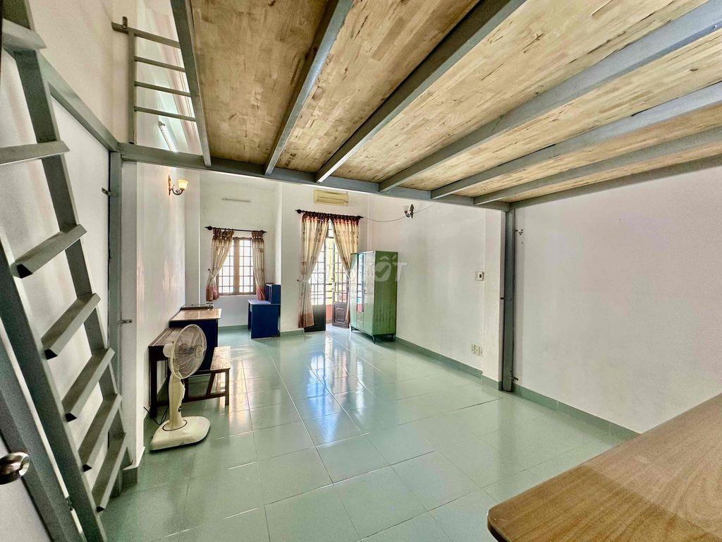RẺ - 50m2 có gác - ban công - cách Đại Học Văn Hiến 500m - chỉ 5.9tr