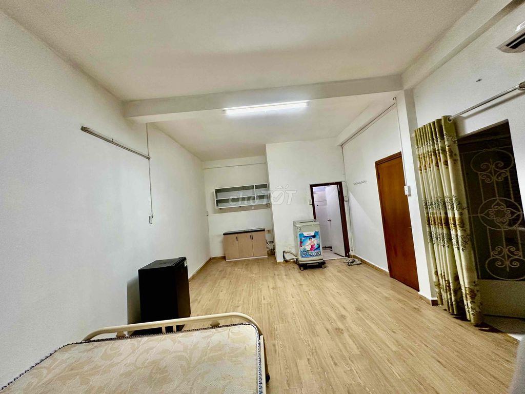 Rẻ - Phòng Lớn Full NT - Cộng Hoà - Trường Chinh - Giá 5tr5