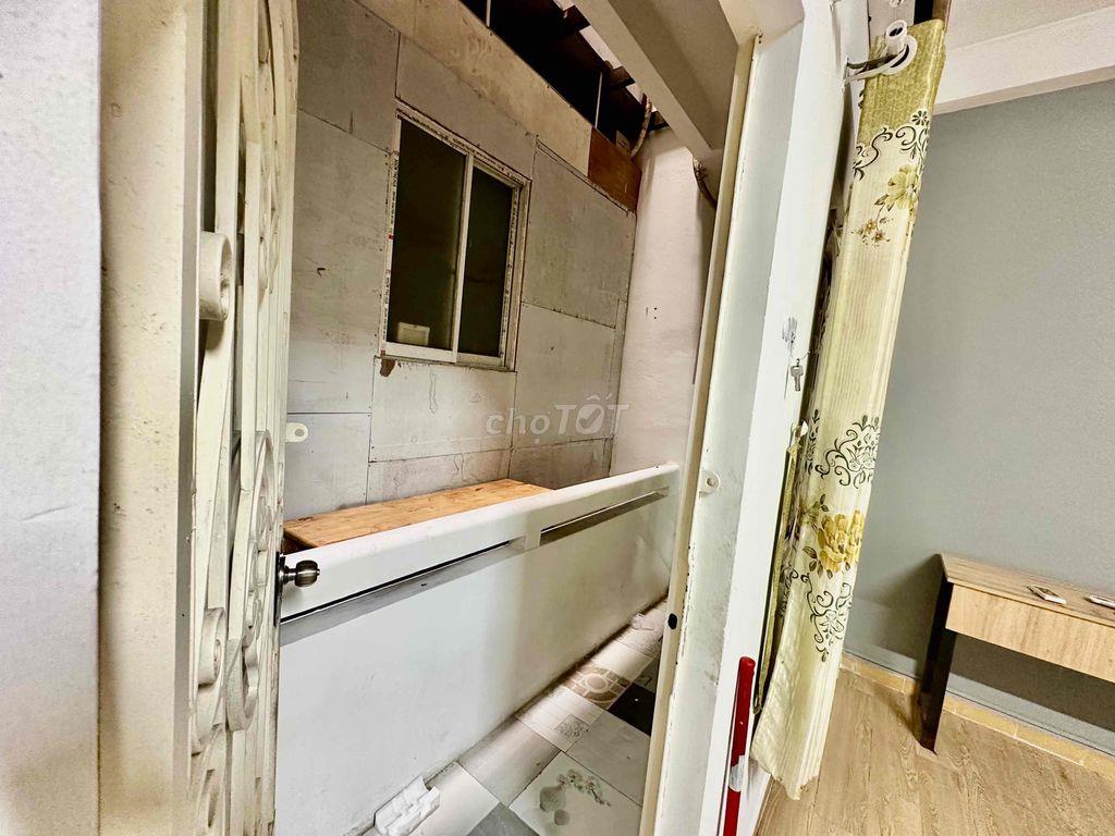 Rẻ - Phòng Lớn Full NT - Cộng Hoà - Trường Chinh - Giá 5tr5