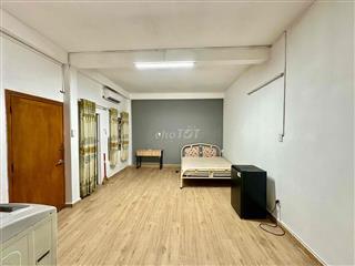Rẻ - Phòng Lớn Cộng Hoà - Full Nt - giá chỉ 4tr5