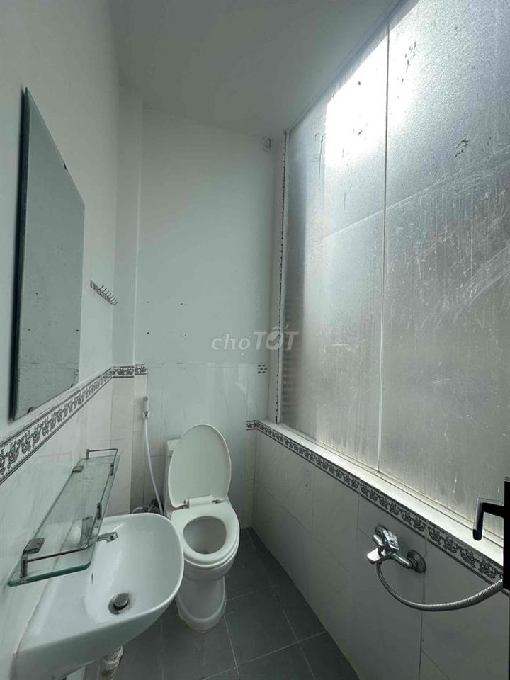 PHÒNG GÁC - TÂN HƯƠNG - TÂN PHÚ - Giá 3.6 triệu