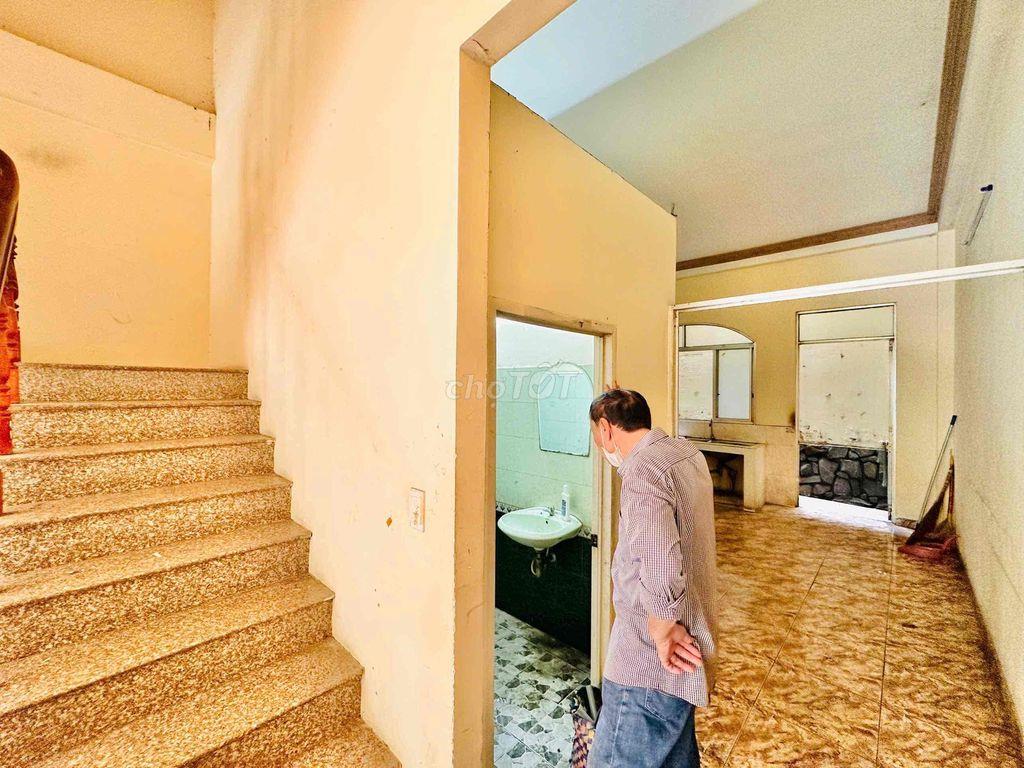 Mặt tiền nguyên căn - Đồng Đen - 4.5 x 20 - 4 tầng - Giá 25 triệu