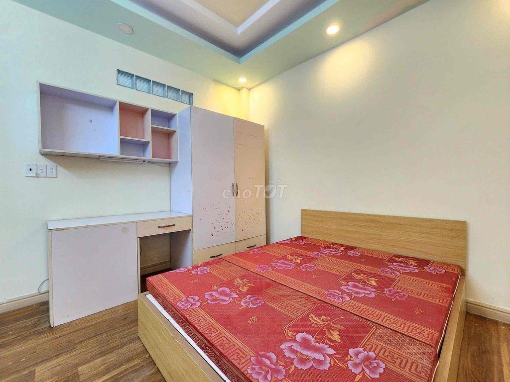Phòng Lớn 38m2 - 5.3 Triệu - 2 Cửa Trước Sau - Hoàng Hoa Thám