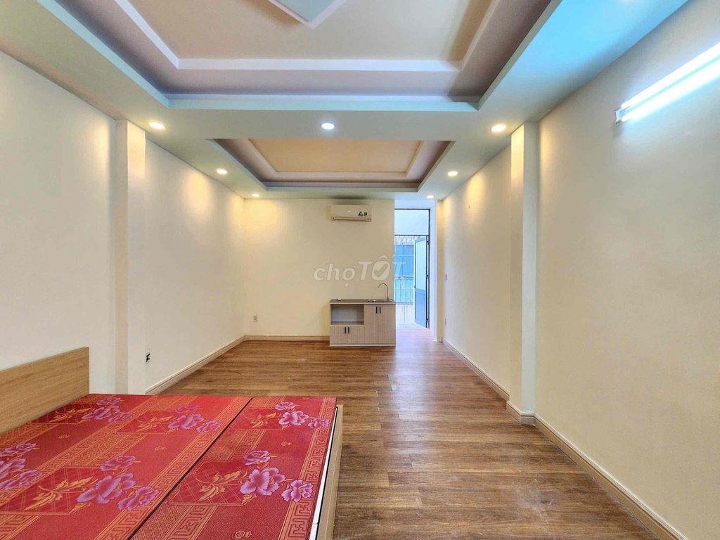 Phòng Lớn 38m2 - 5.3 Triệu - 2 Cửa Trước Sau - Hoàng Hoa Thám