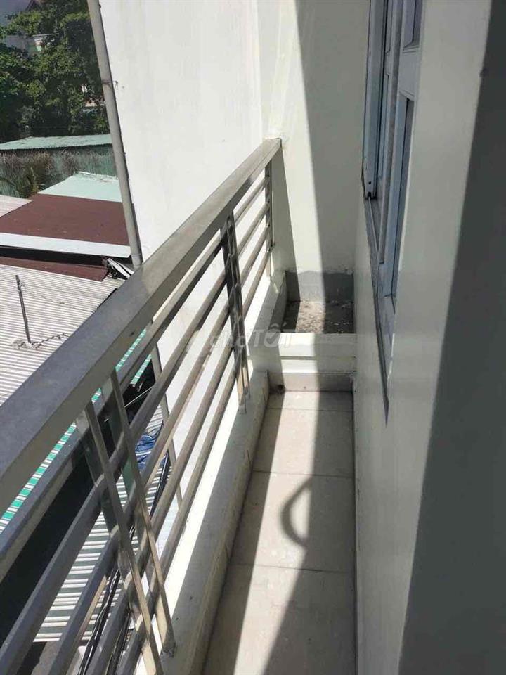 Cho thuê phòng lầu 2 ở Nguyễn Sỹ Sách 3,5tr/thg, có máy lạnh