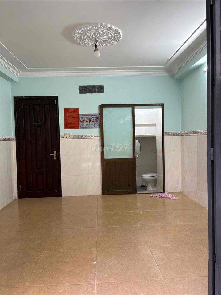 Cho thuê phòng 16m, mặt tiền hẻm rộng, có 1pn, giá 3,5tr/thg