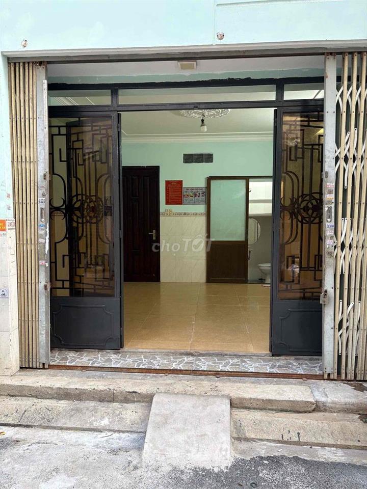 Cho thuê phòng 16m, mặt tiền hẻm rộng, có 1pn, giá 3,5tr/thg