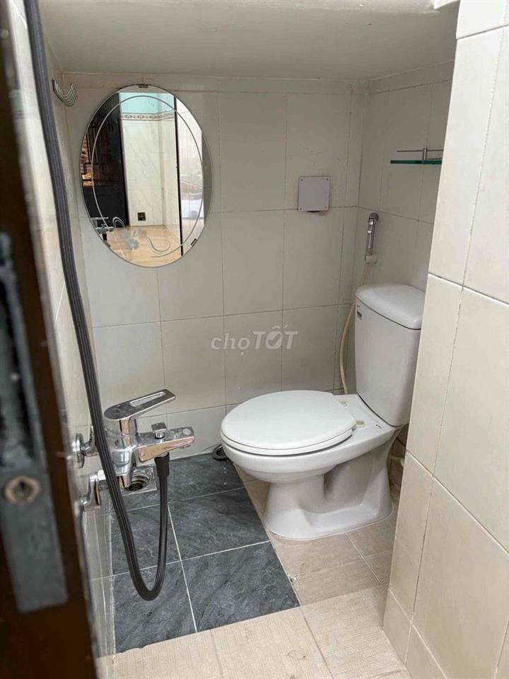 Cho thuê phòng 16m, mặt tiền hẻm rộng, có 1pn, giá 3,5tr/thg