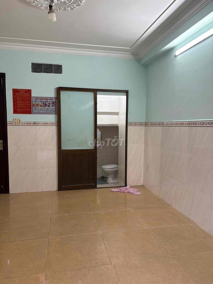 Cho thuê phòng 16m, mặt tiền hẻm rộng, có 1pn, giá 3,5tr/thg