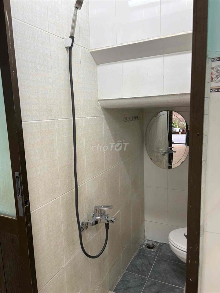 Cho thuê phòng 16m, mặt tiền hẻm rộng, có 1pn, giá 3,5tr/thg