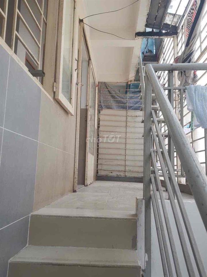 cho thuê nhà nguyên căn ở Cống Lở, 4,5tr/thg, 1 trệt 2 lầu, 3nvs