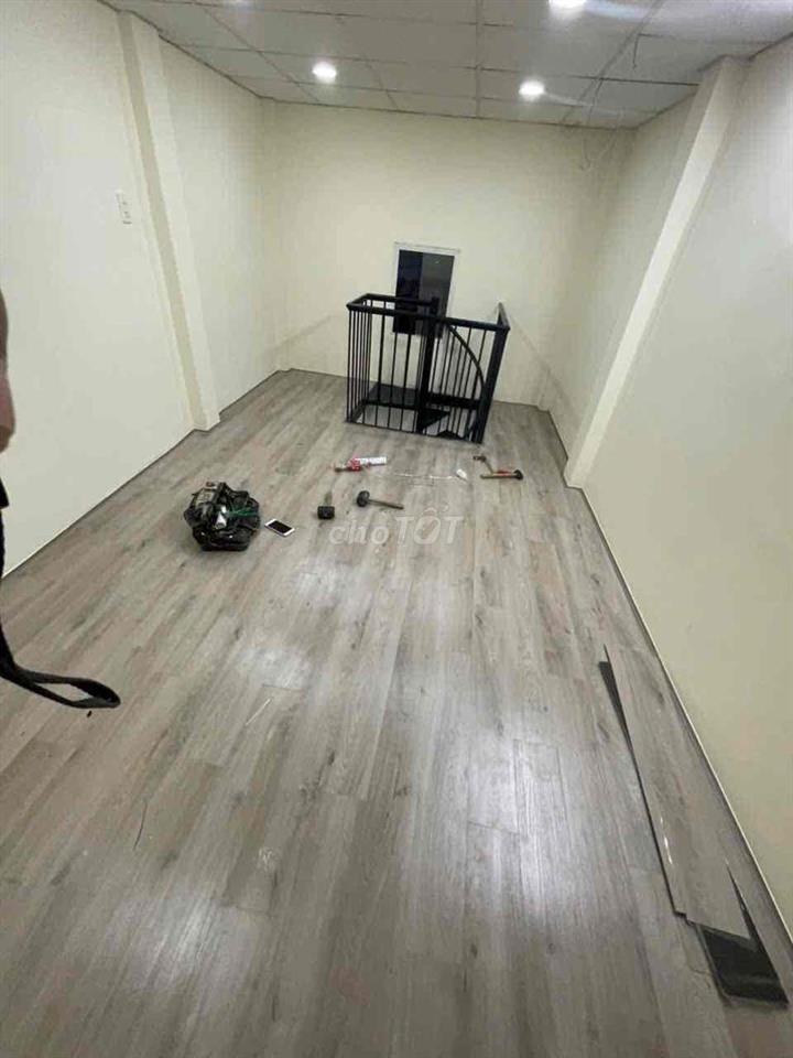 Nhà nhỏ nguyên căn hẻm 2 m duong B3 Tây Thạnh Dt 3x5m 1 lầu suốt có ba