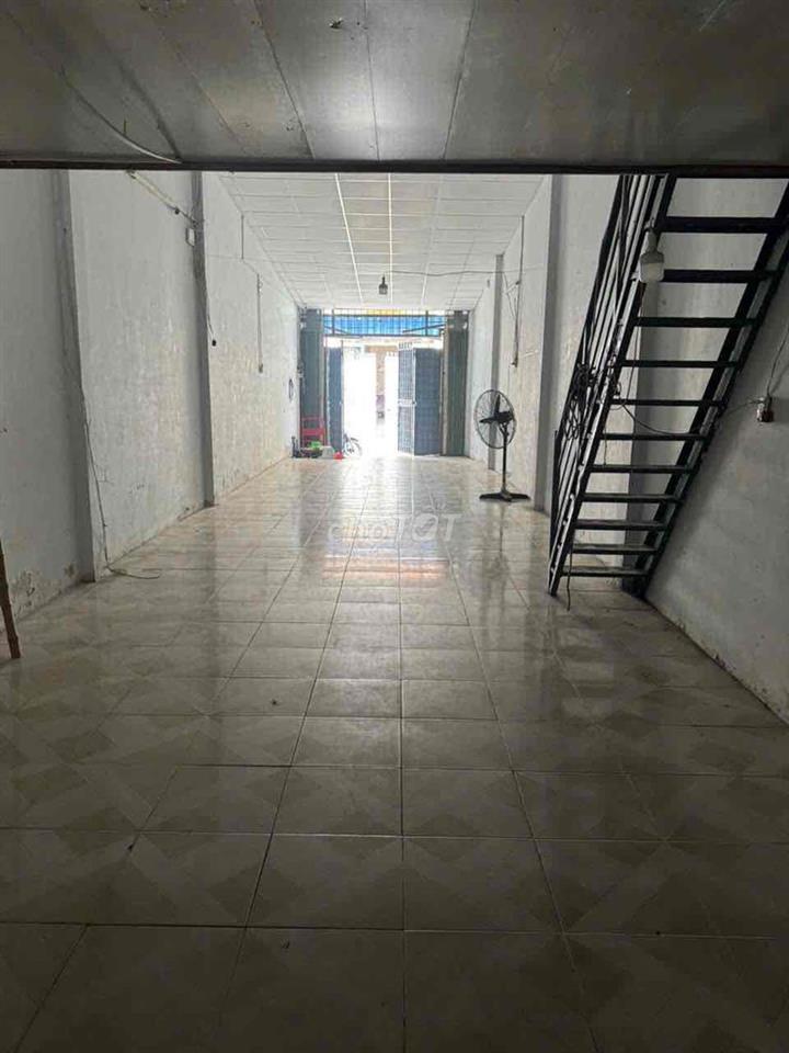 NHÀ CHO THUÊ  Hẻm xe tải 6m đường Vườn Lài  DT 4x22 đúc lừng 1/2 nhà t