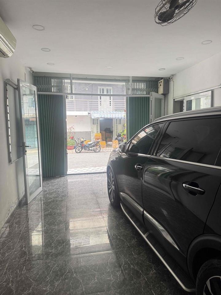 Nhà thuê hẻm 8m Luỹ Bán Bích f Hiệp Tân Tan Phú Dt 4x10m cấp 4 trống s
