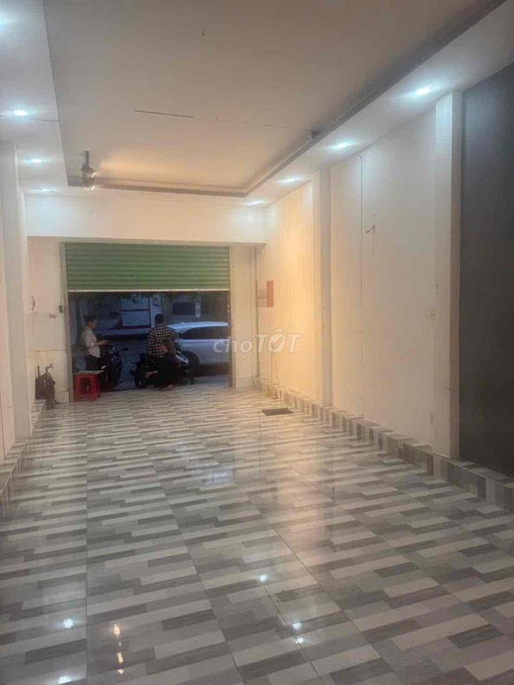 Nhà thuê mặt tiền đường Trần Quang Cơ f Phú Thạnh Dt 4x10m cấp 4 trống