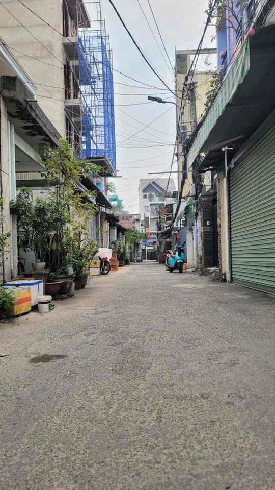 Nhà thuê hẻm xe hơi Gò Dầu - Tân Phú  Dt 4,5x13m gác lửng dưới trệt 1