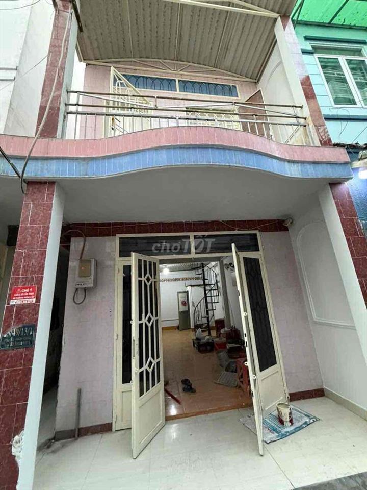 Nhà thuê hẻm 25/// Nguyễn Minh Châu f Phú Trung Tân phú Dt 4x10m 1 lầu