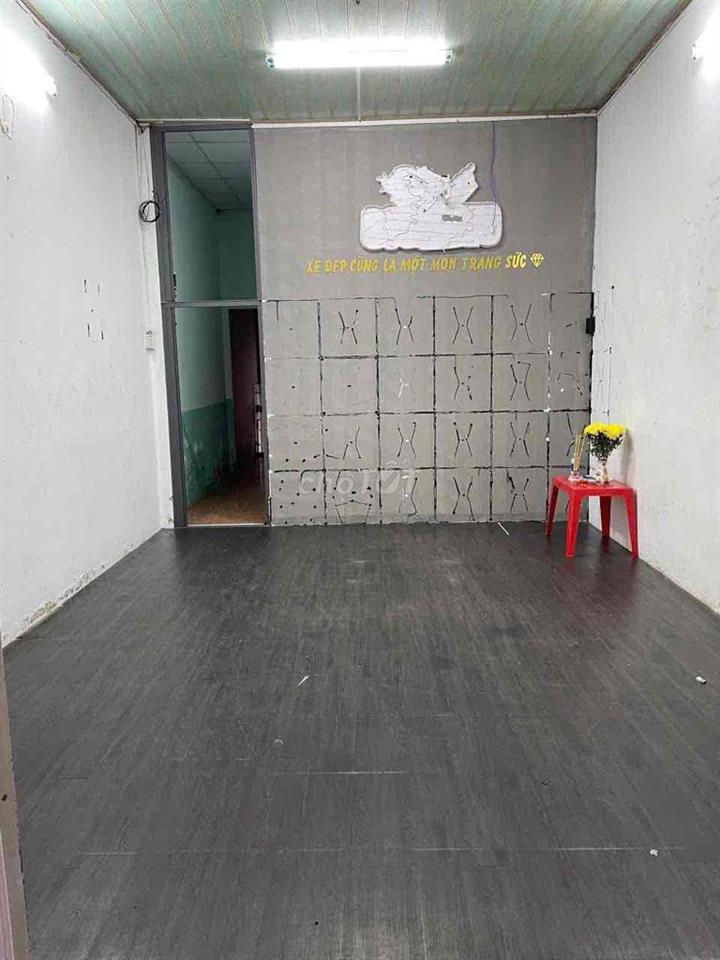 Nhà thuê hẻm 3m thông cách mặt tiền Vườn Lài 30m Dt 4x16m gác lửng 2 p