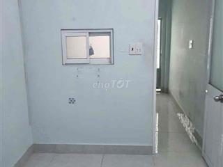 Nhà thuê hẻm 536// Âu Cơ f 10 Tân Bình  Dt 2,5x8m 1 lầu đúc + gác lửng