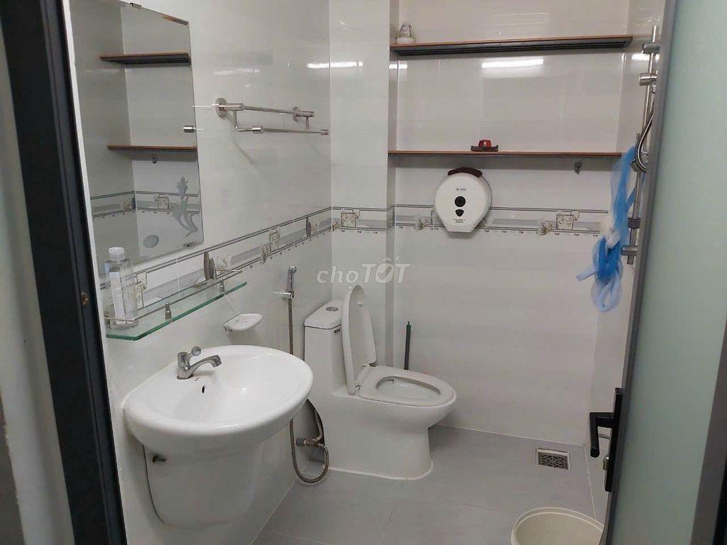 Cho thuê nhà đường Đồng Đen phường 14, quận Tân Bình (gần ngã 3)