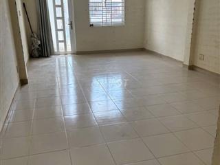 Cho thuê nhà nguyên căn 1004 Lạc Long Quân, TP HCM