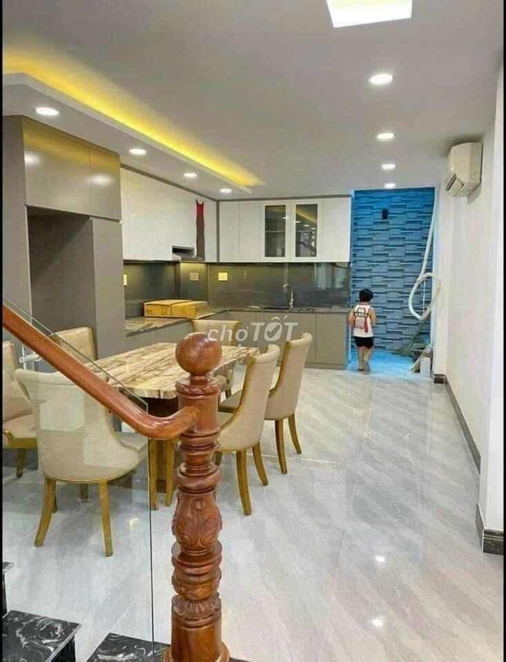 Cho thuê nhà HXH 1025/15F CMT8 P7 Tân Bình 4,5x20m 4T 5p 18tr