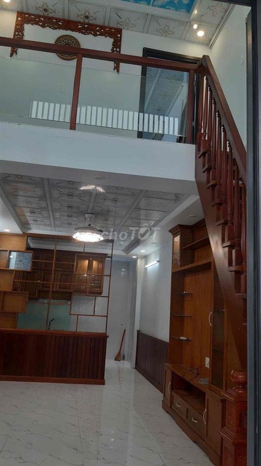 Cho thuê nhà nguyên căn Trường Chinh gần Etown